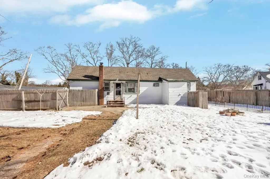 114 Monroe Drive Mastic Beach NY 11951