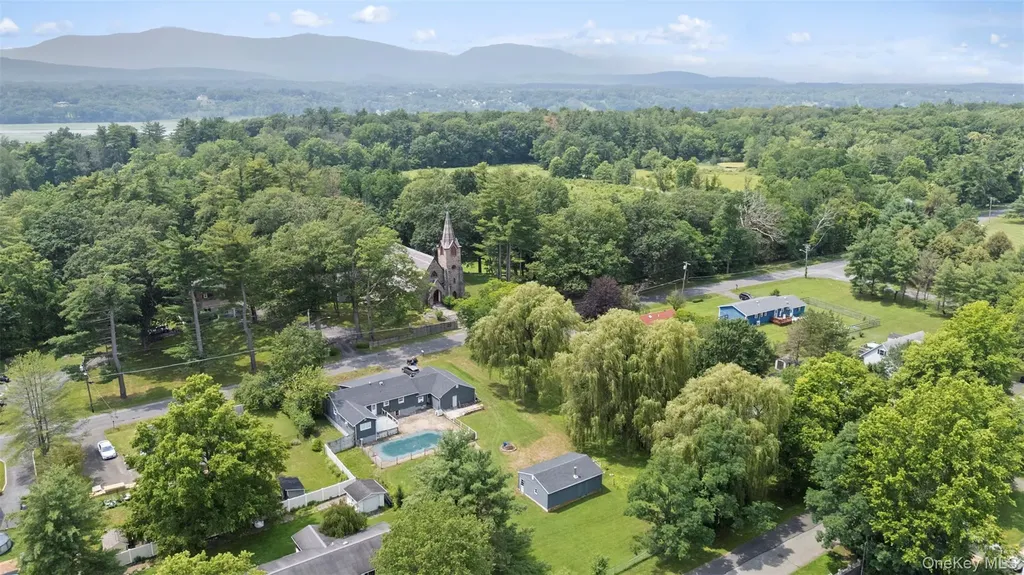 44 Woods Road Tivoli NY 12583