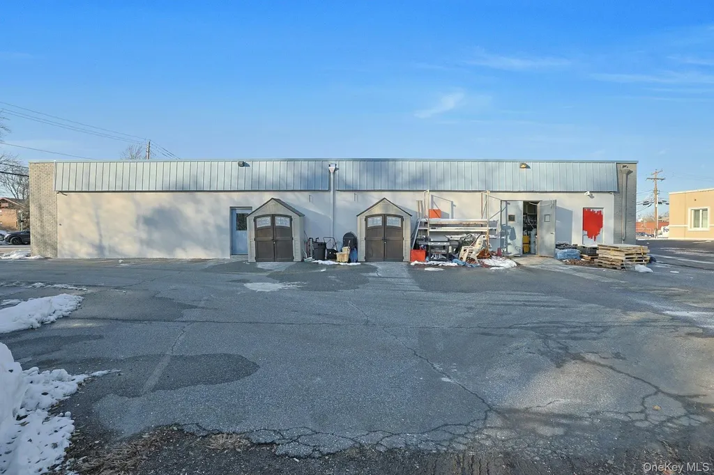 52 College Avenue Nanuet NY 10954