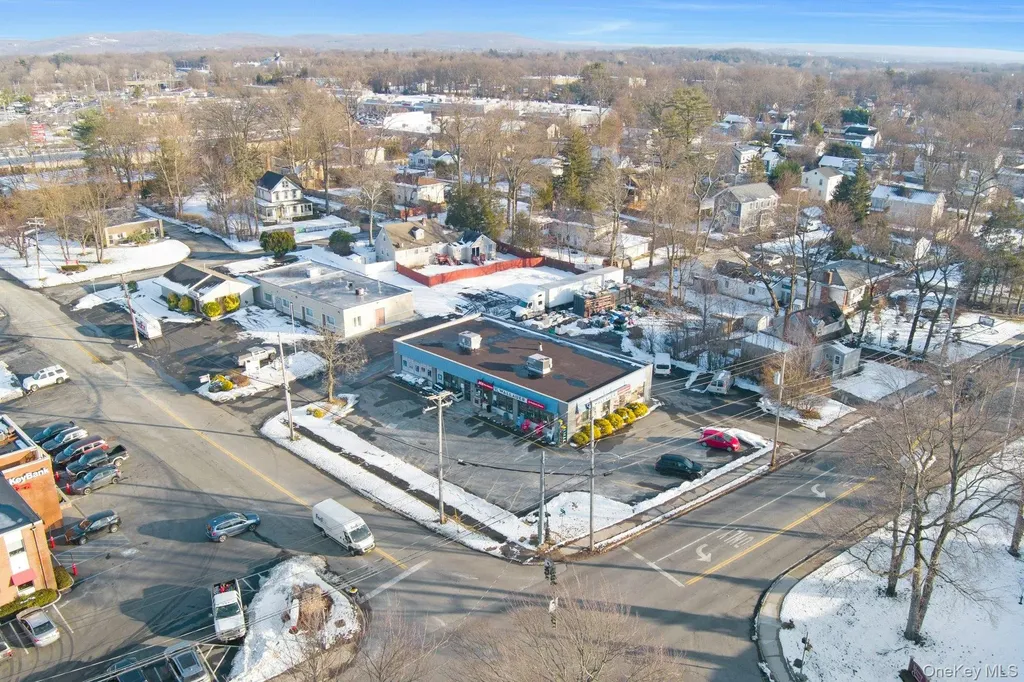 52 College Avenue Nanuet NY 10954