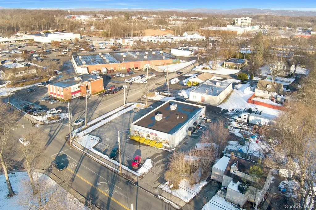52 College Avenue Nanuet NY 10954