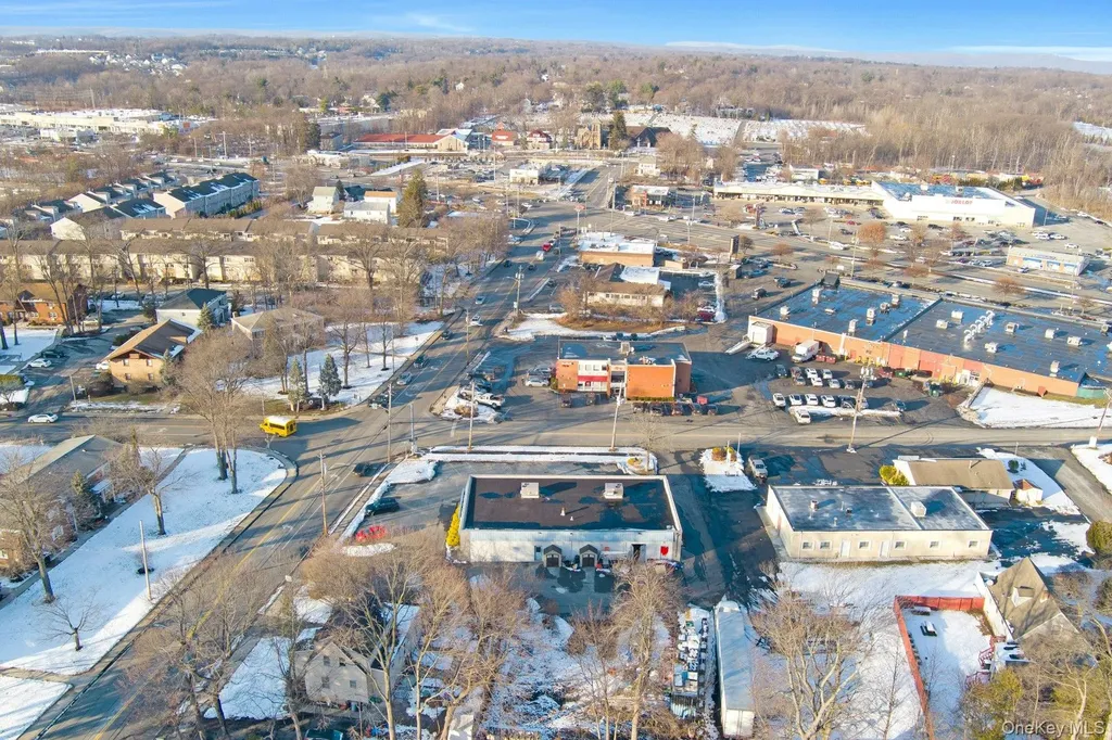 52 College Avenue Nanuet NY 10954