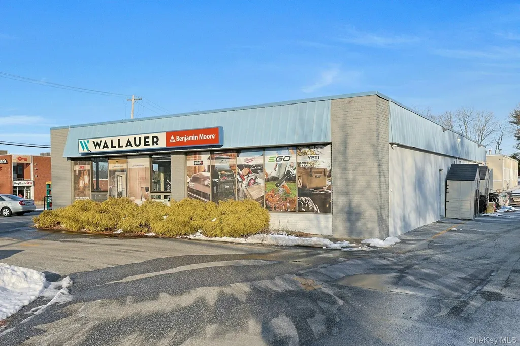 52 College Avenue Nanuet NY 10954