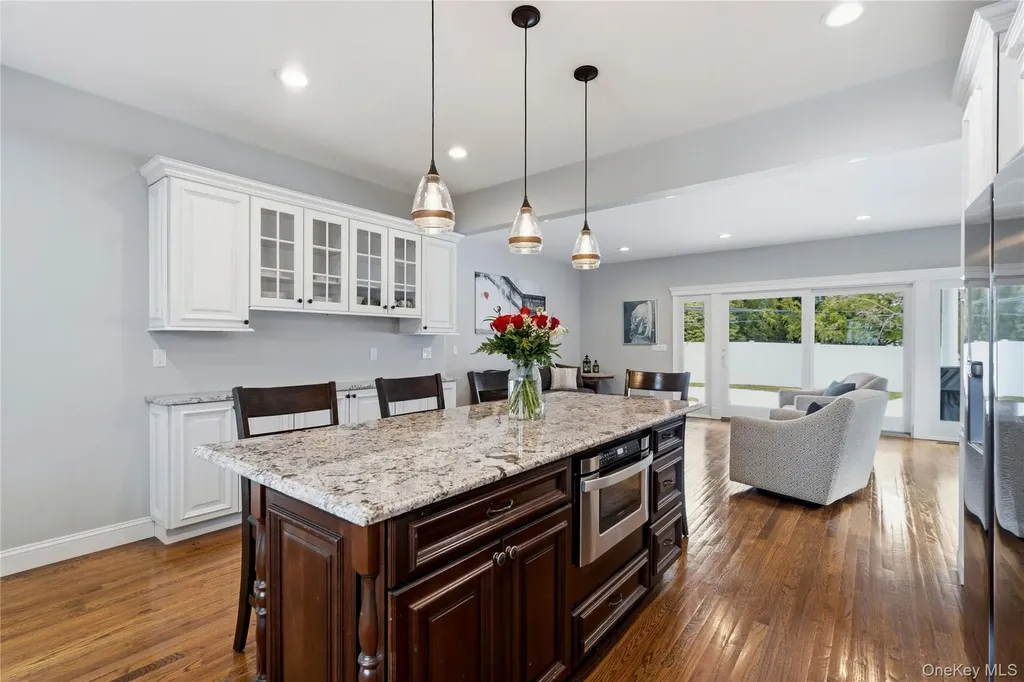 75 Syosset Circle Syosset NY 11791