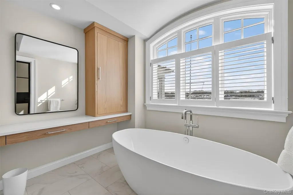 506 Shore Acres Drive Mamaroneck NY 10543