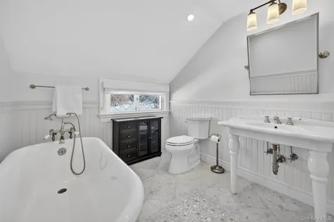 506 Shore Acres Drive Mamaroneck NY 10543