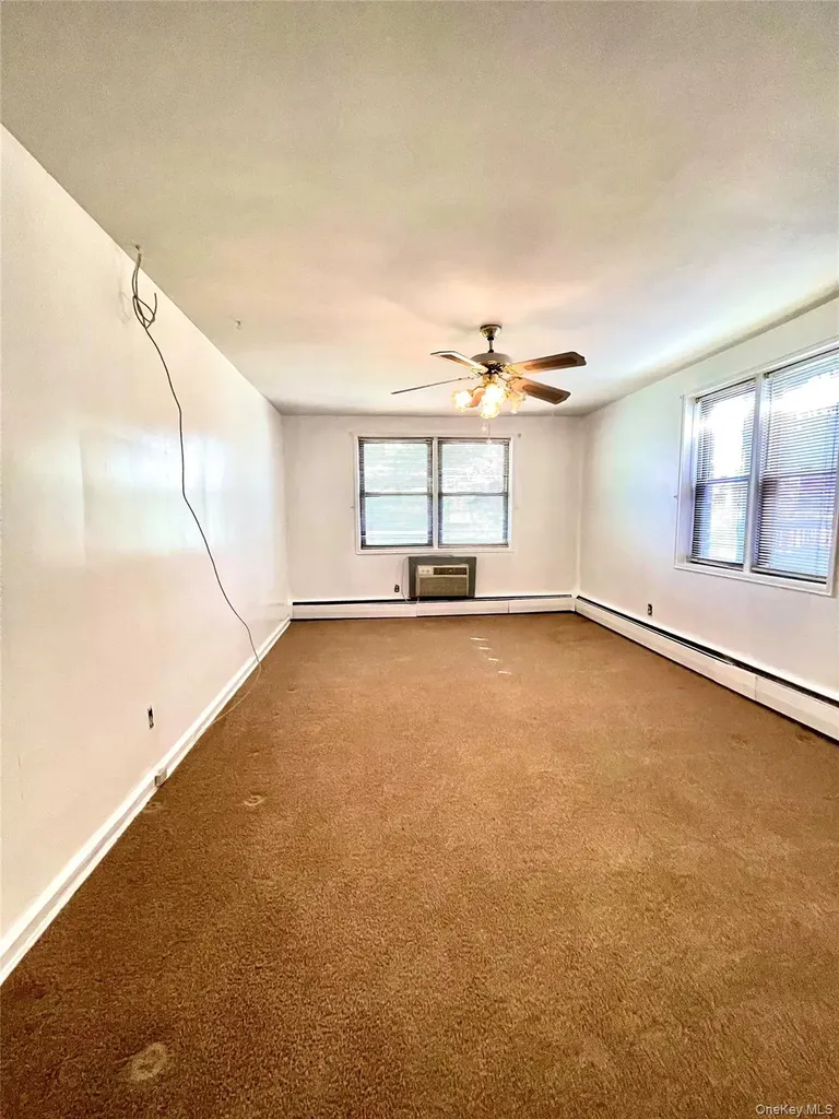 5 Oakdale Manor Suffern NY 10901