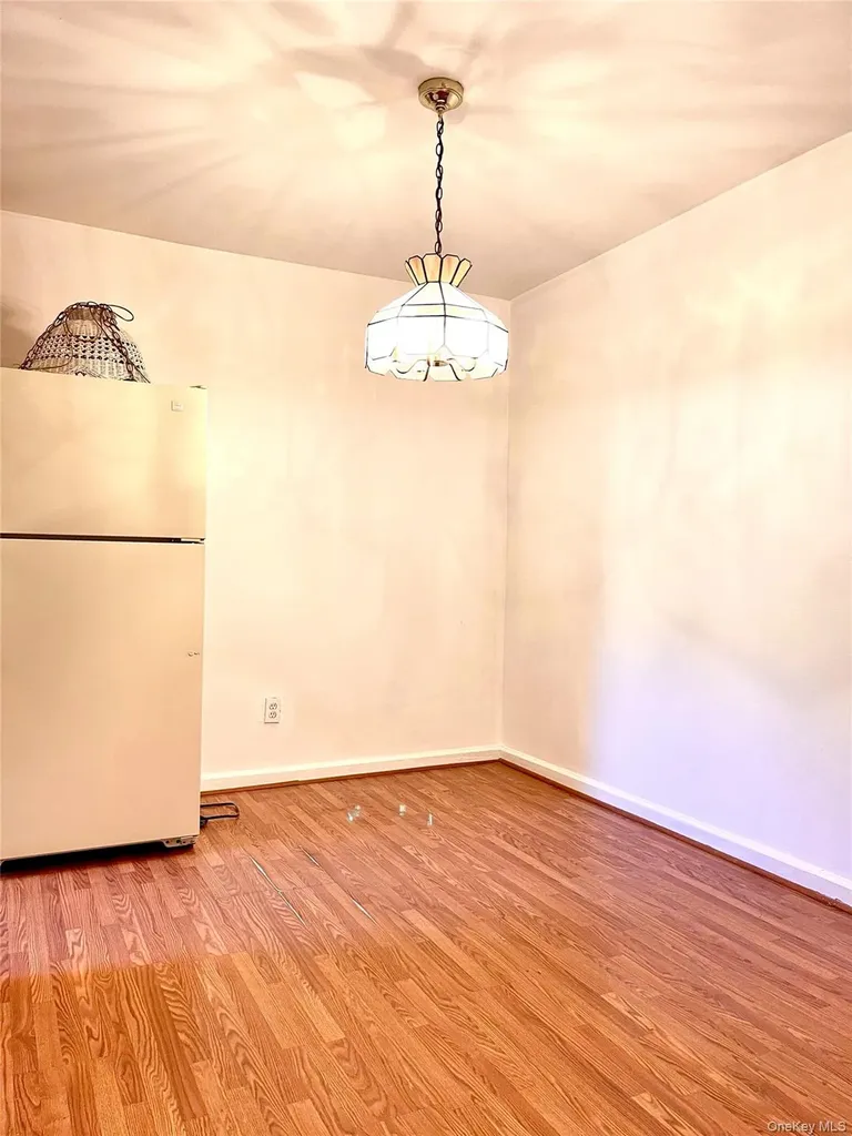 5 Oakdale Manor Suffern NY 10901