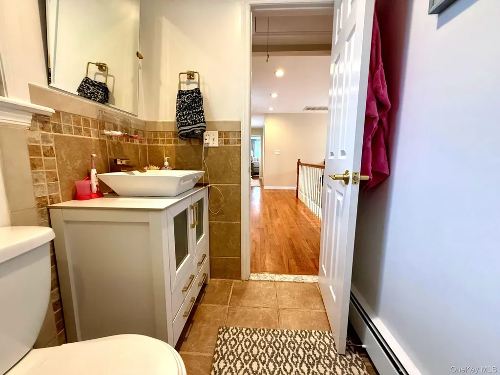 141 Burhans Avenue Yonkers NY 10701