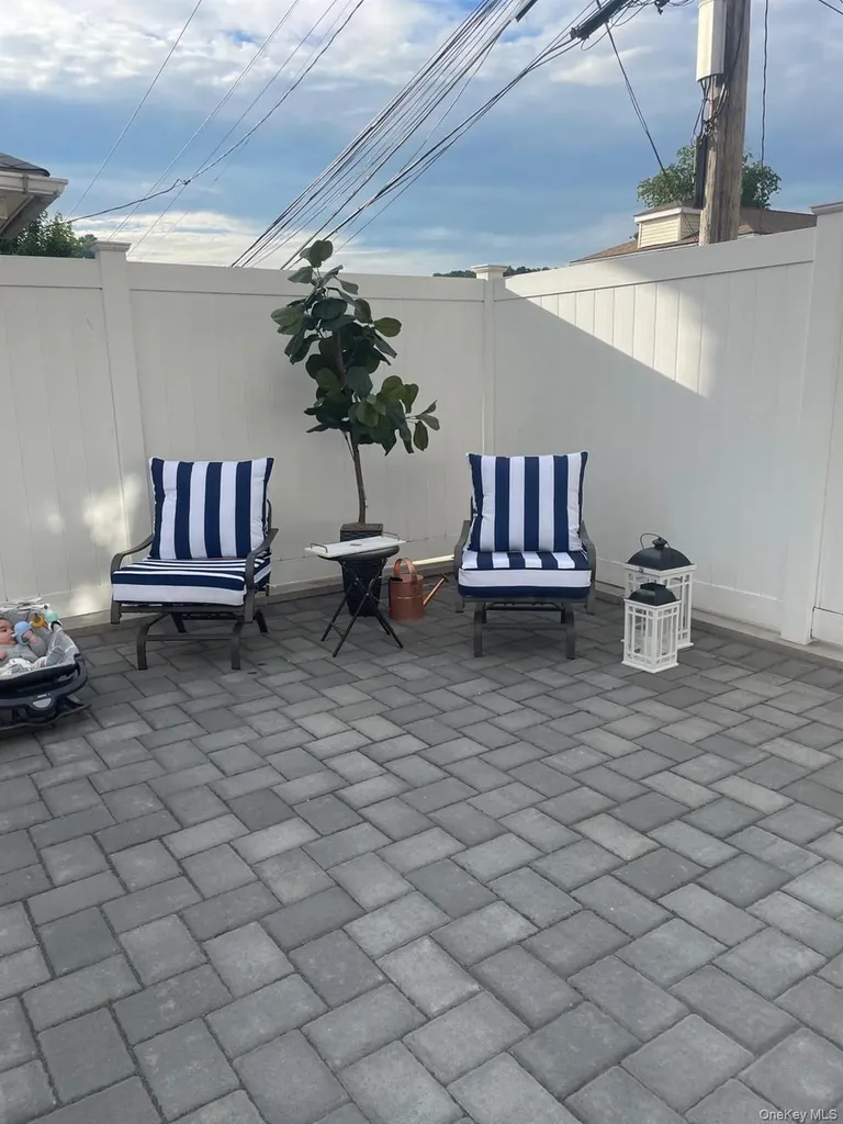 141 Burhans Avenue Yonkers NY 10701
