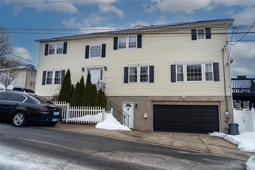 141 Burhans Avenue Yonkers NY 10701