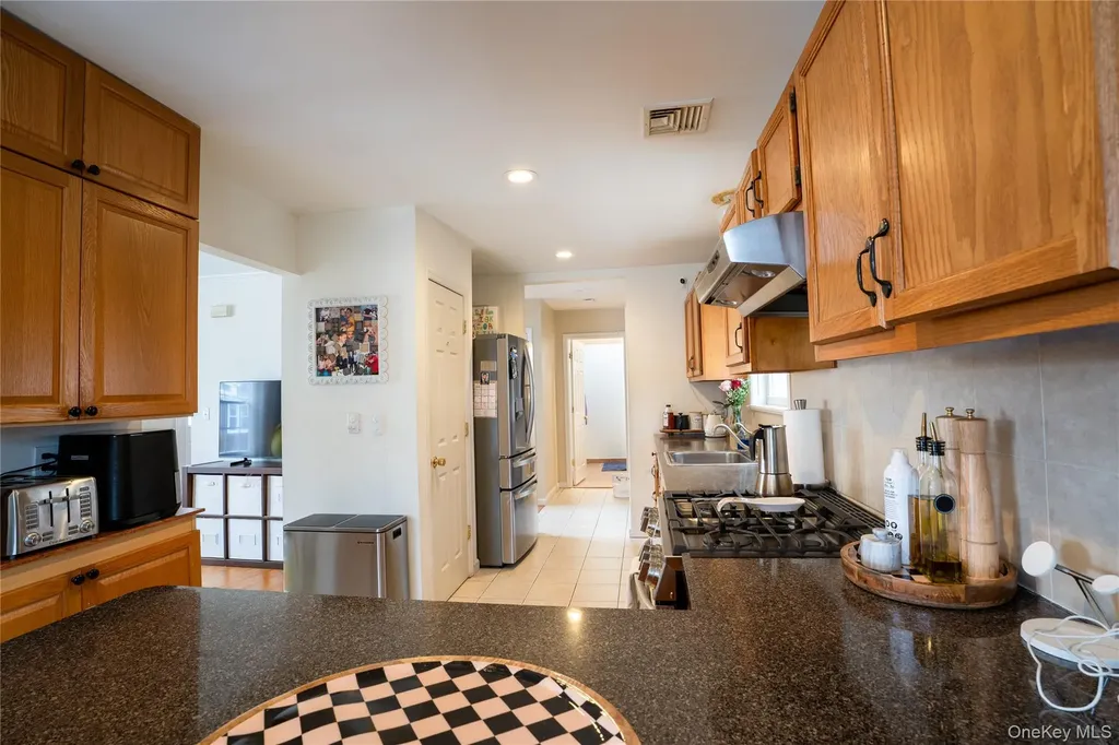 141 Burhans Avenue Yonkers NY 10701