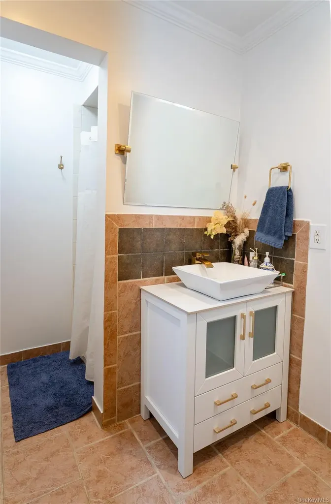 141 Burhans Avenue Yonkers NY 10701