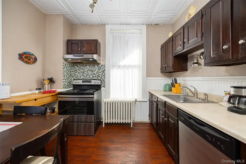 12 Hanscom Avenue Poughkeepsie NY 12601