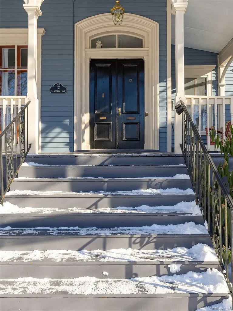 12 Hanscom Avenue Poughkeepsie NY 12601