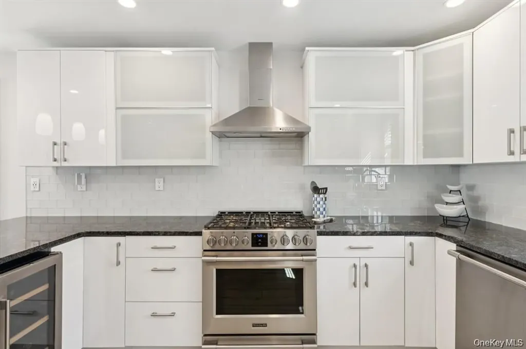 59 Delaware Avenue Long Beach NY 11561