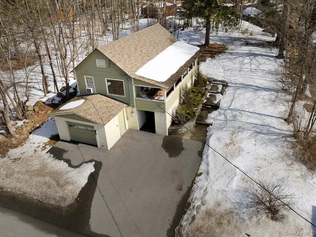 2876 Route 9 Lake George NY 12845