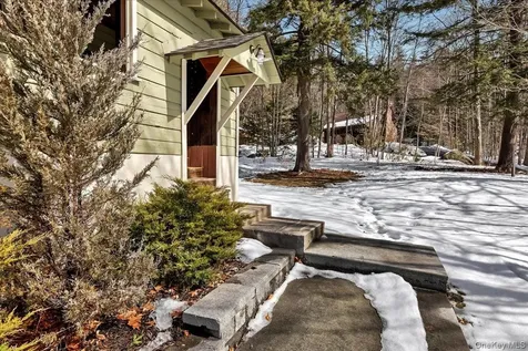 2876 Route 9 Lake George NY 12845