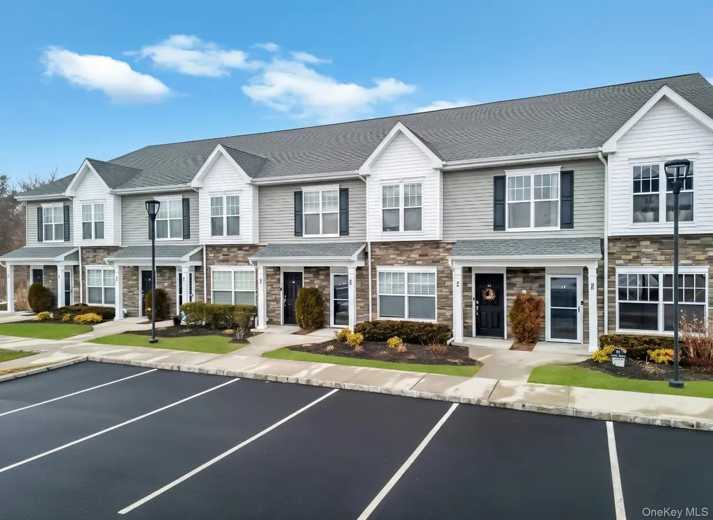 96 Somerton Avenue Central Islip NY 11722