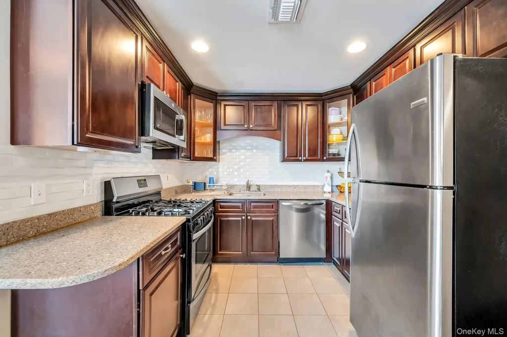 96 Somerton Avenue Central Islip NY 11722