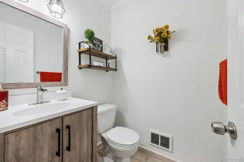 409 Country Club Lane Pomona NY 10970