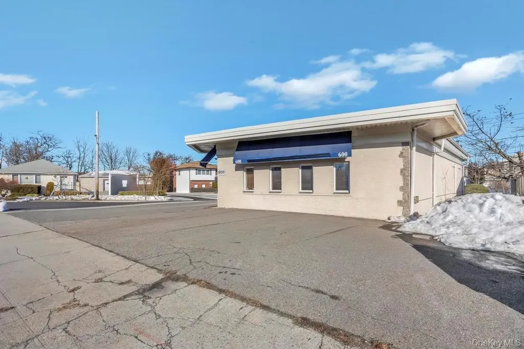 600 Hicksville Road Bethpage NY 11714