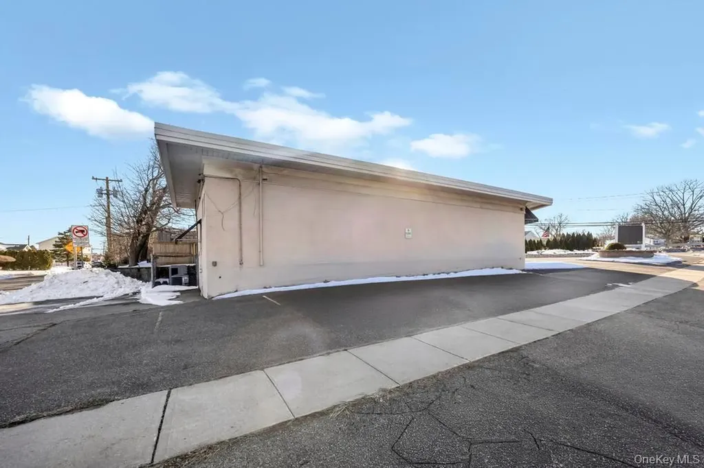 600 Hicksville Road Bethpage NY 11714