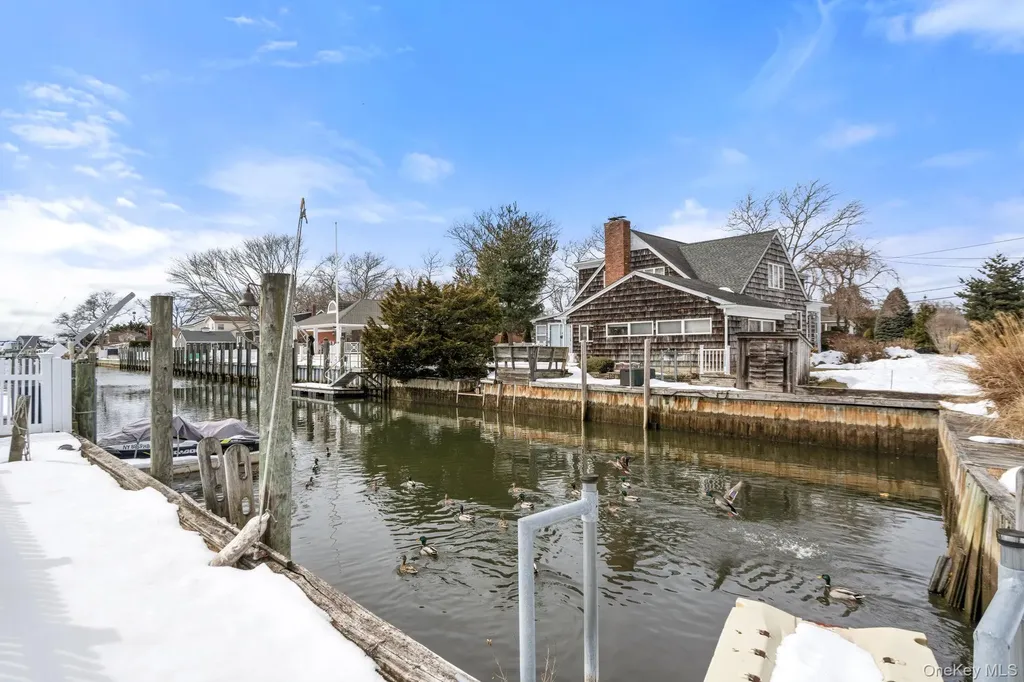 1 Central Avenue Amityville NY 11701