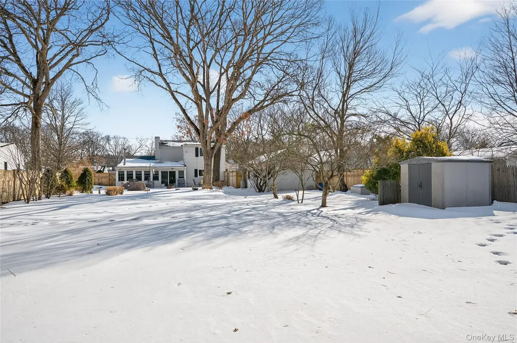 148 Malts Avenue West Islip NY 11795