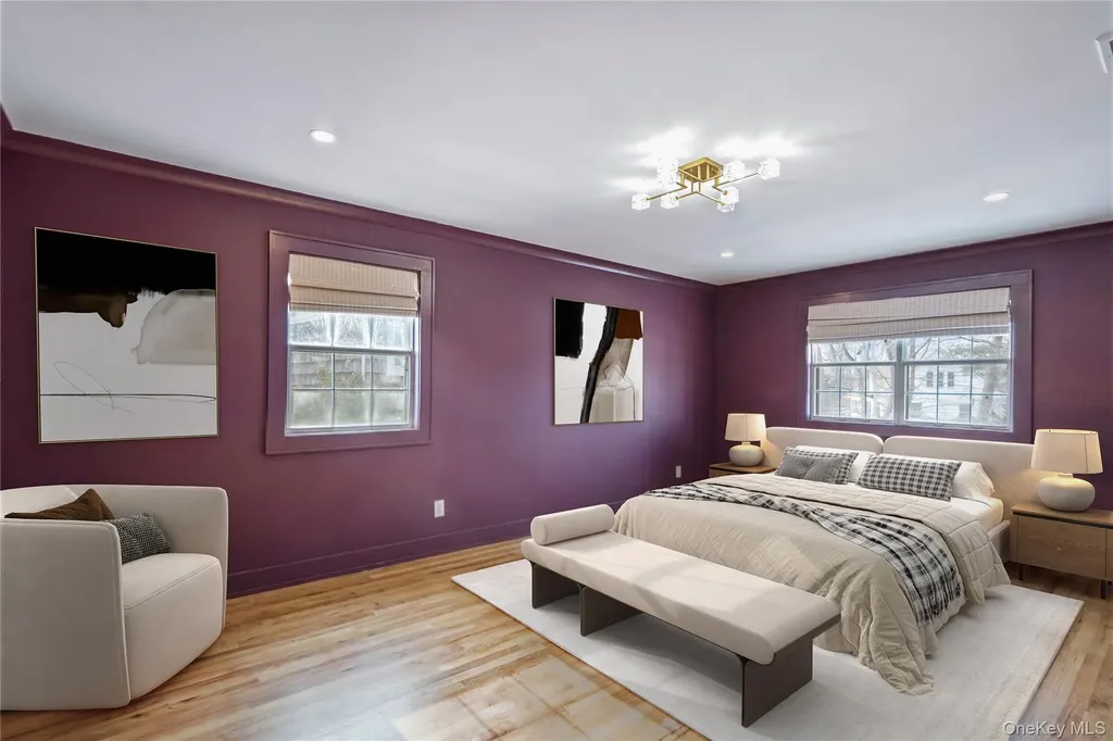 34 Wooleys Lane Great Neck NY 11023