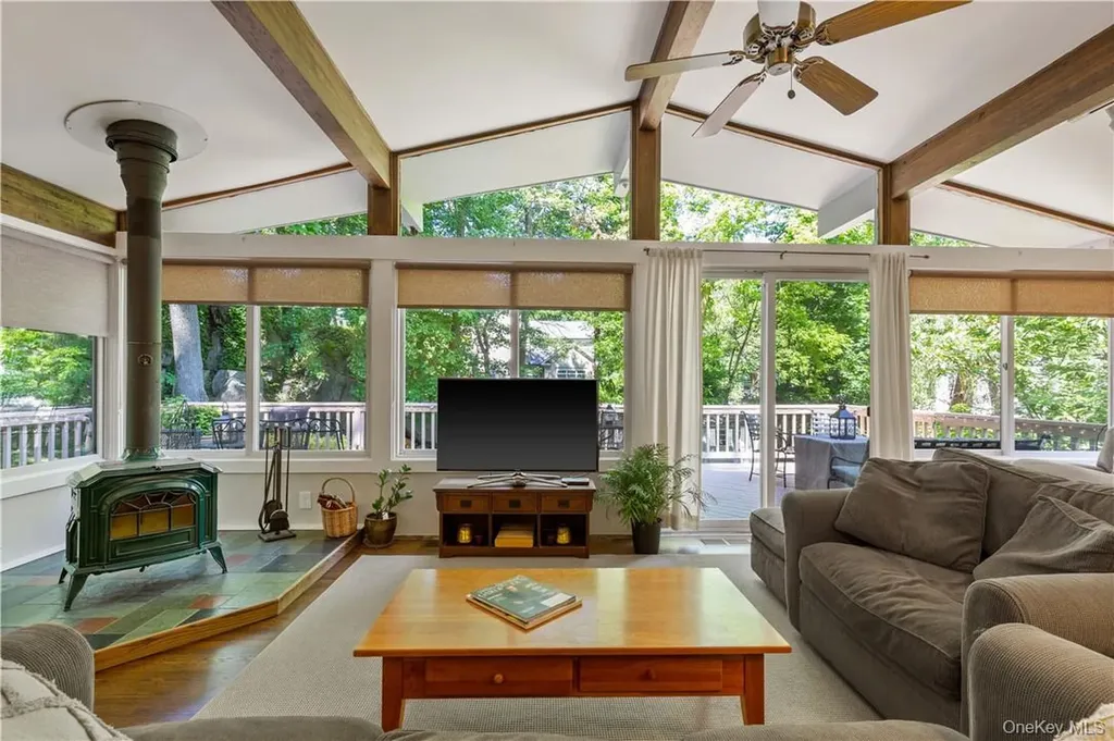 14 Marlene Court Rye NY 10580