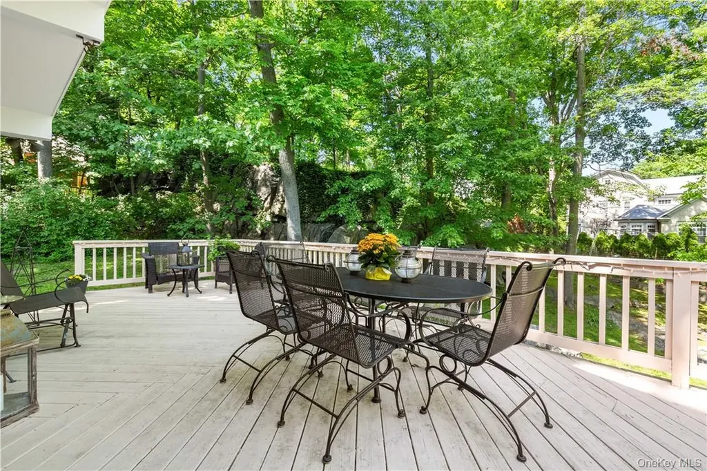 14 Marlene Court Rye NY 10580