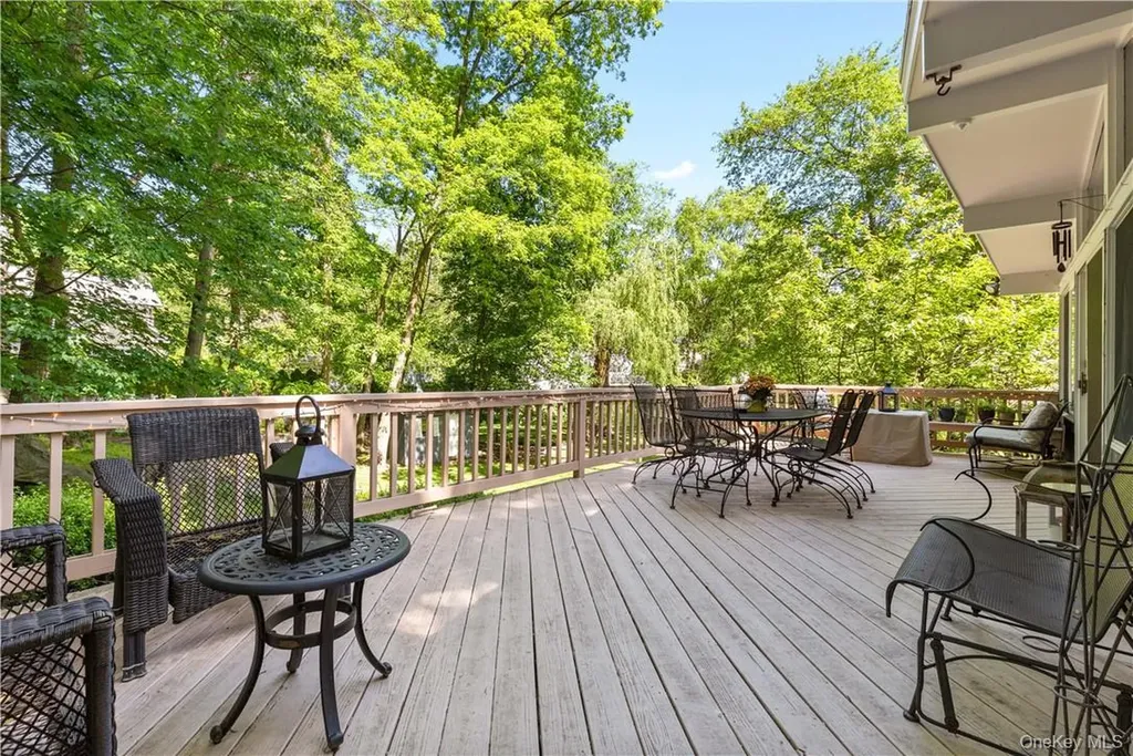 14 Marlene Court Rye NY 10580