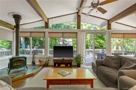 14 Marlene Court Rye NY 10580