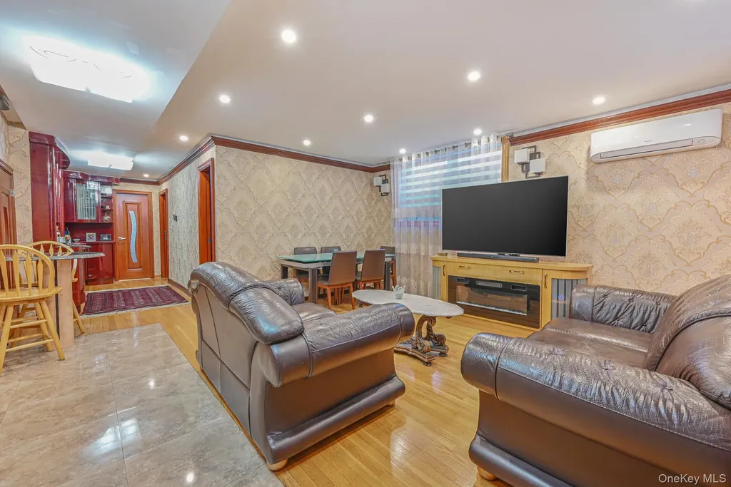 10201 62nd Road Forest Hills NY 11375