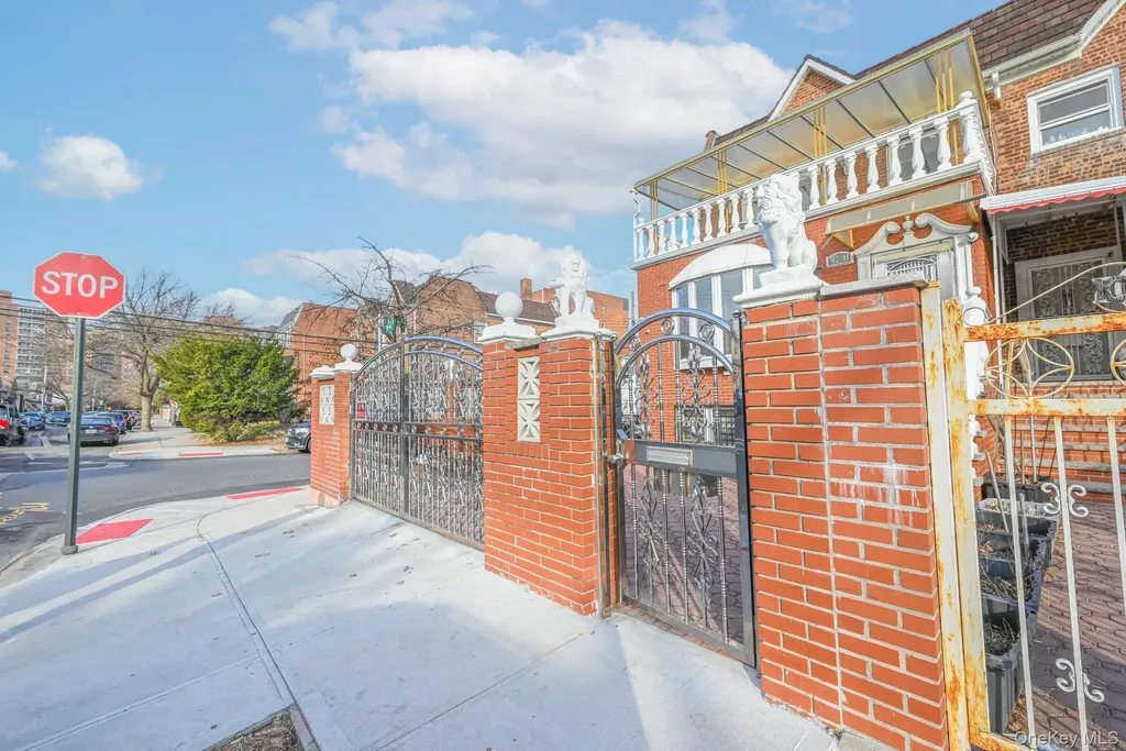 10201 62nd Road Forest Hills NY 11375