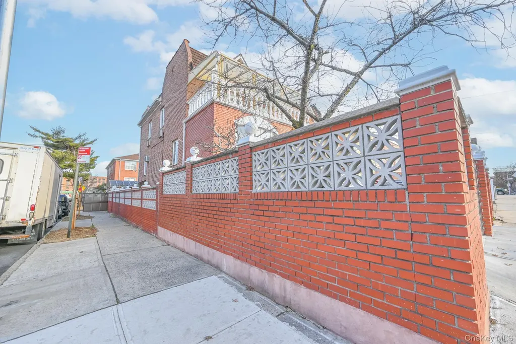 10201 62nd Road Forest Hills NY 11375