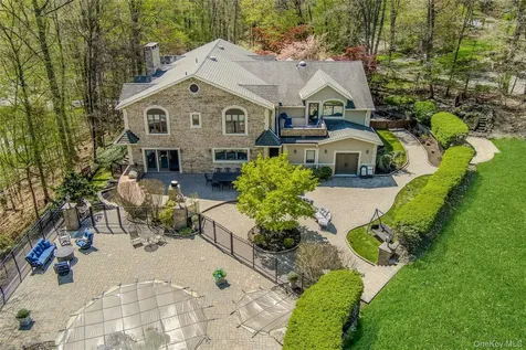 12 Rollingwood Drive New City NY 10956