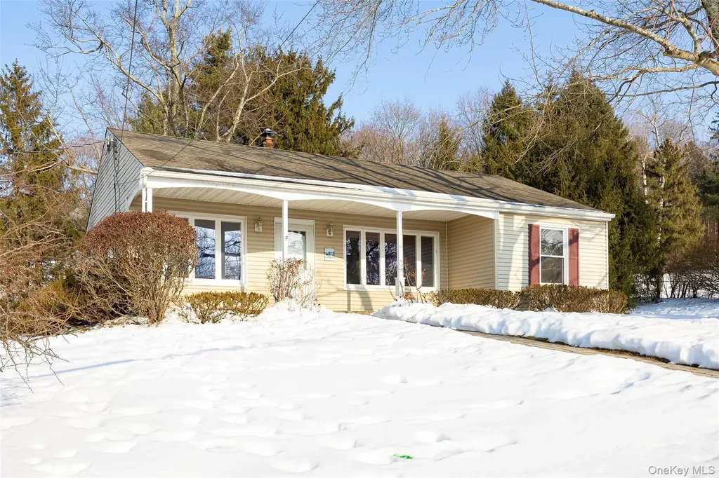 13 Robert Road Poughkeepsie NY 12603