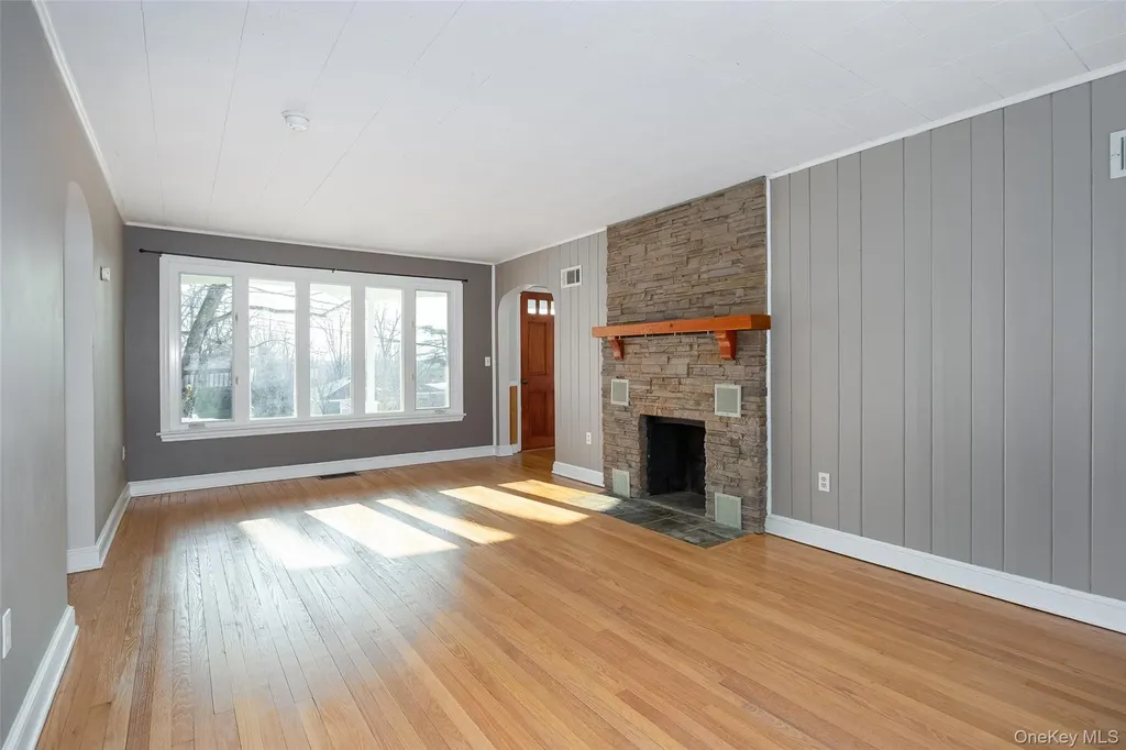 13 Robert Road Poughkeepsie NY 12603