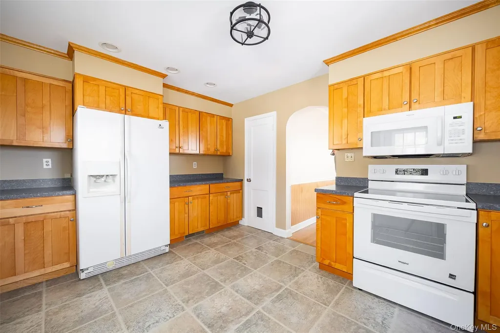 13 Robert Road Poughkeepsie NY 12603