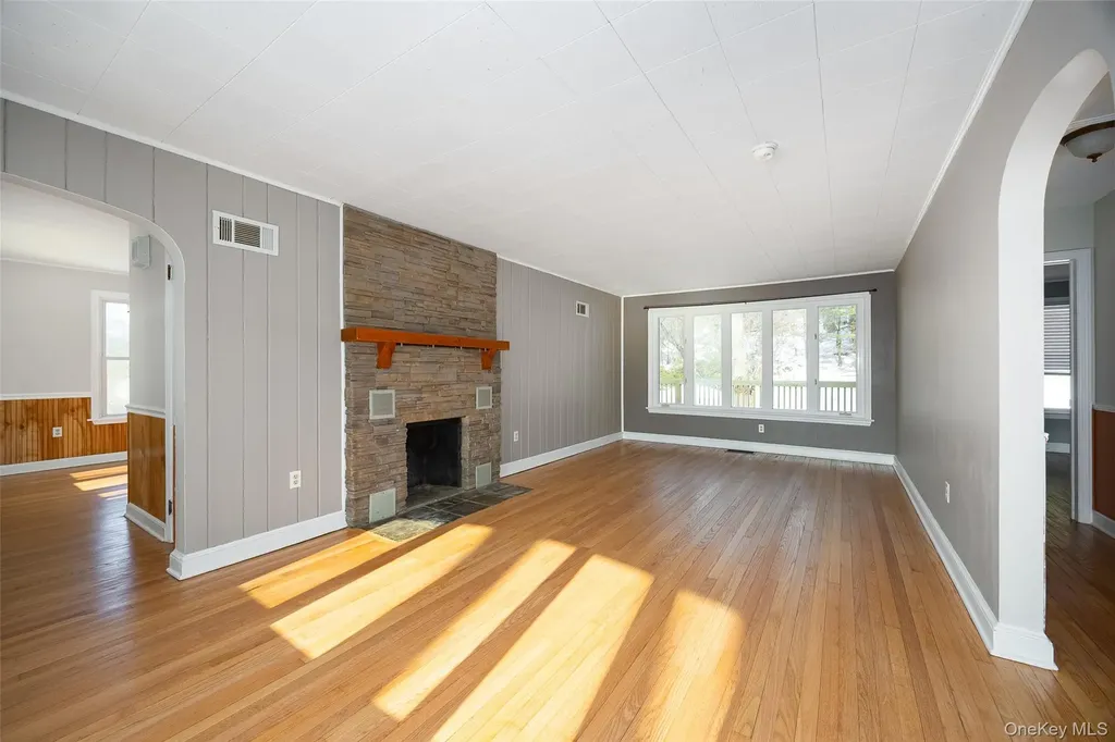 13 Robert Road Poughkeepsie NY 12603
