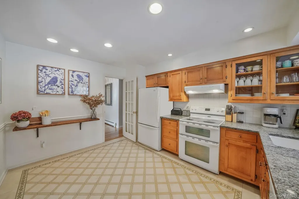 109 Quaker Path Stony Brook NY 11790