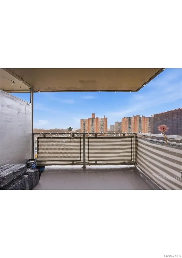 825 Morrison Avenue Bronx NY 10473
