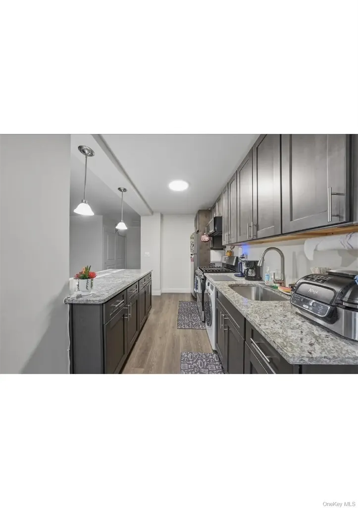 825 Morrison Avenue Bronx NY 10473