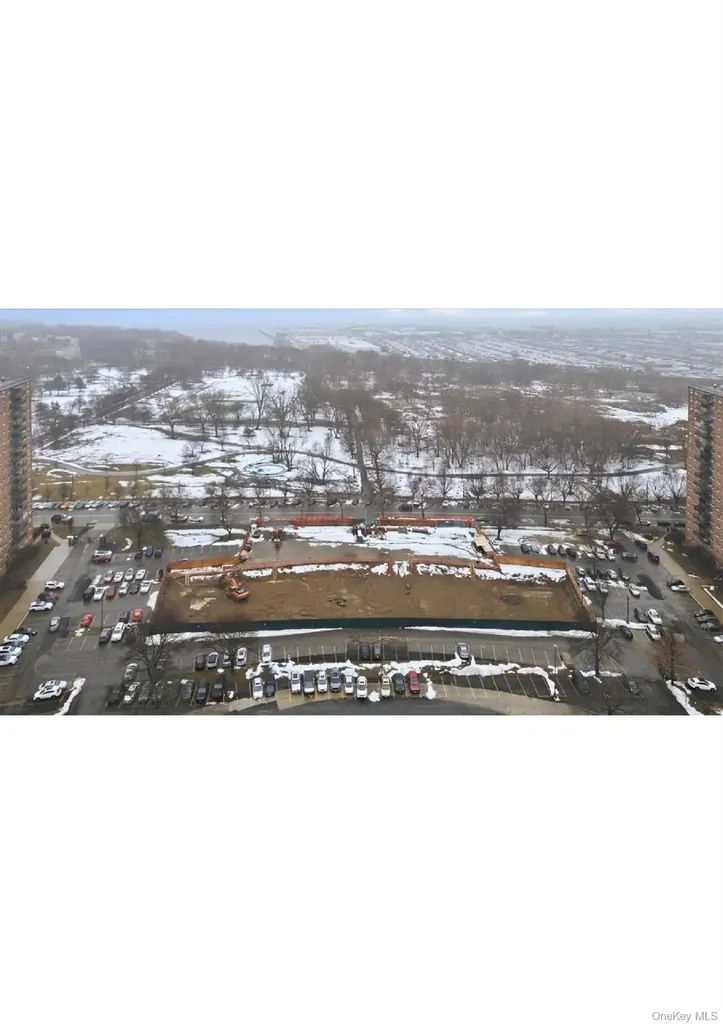 825 Morrison Avenue Bronx NY 10473