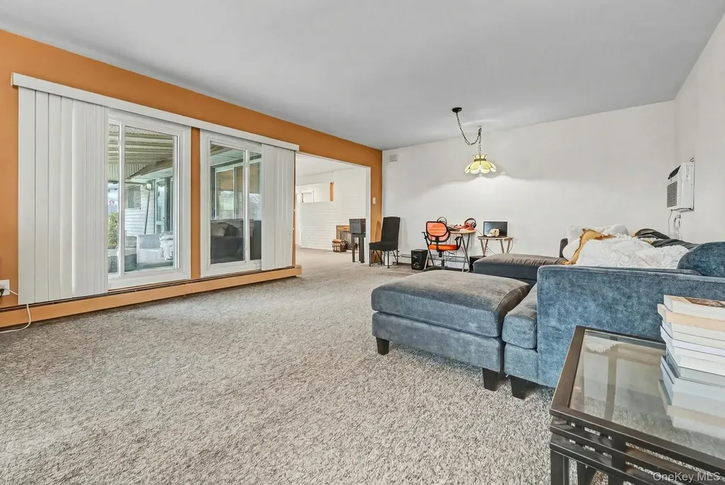 16 Starlight Lane Levittown NY 11756