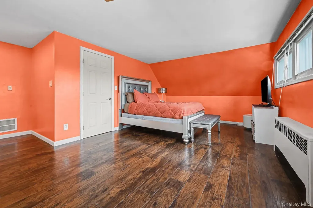 16 Starlight Lane Levittown NY 11756