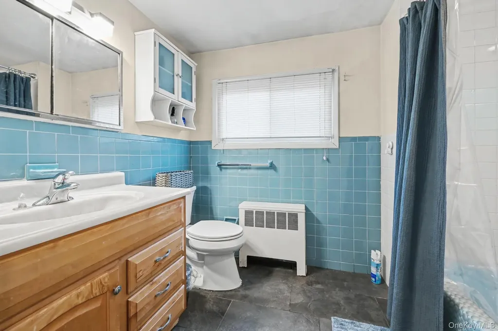 16 Starlight Lane Levittown NY 11756