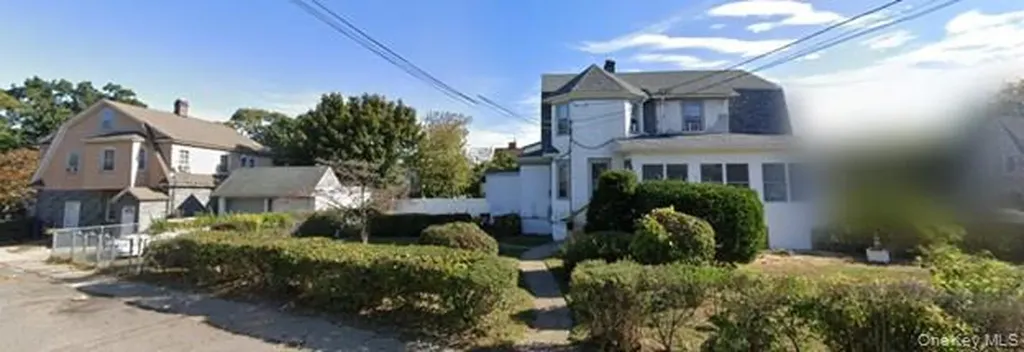 274 Lawrence Avenue Lawrence NY 11559
